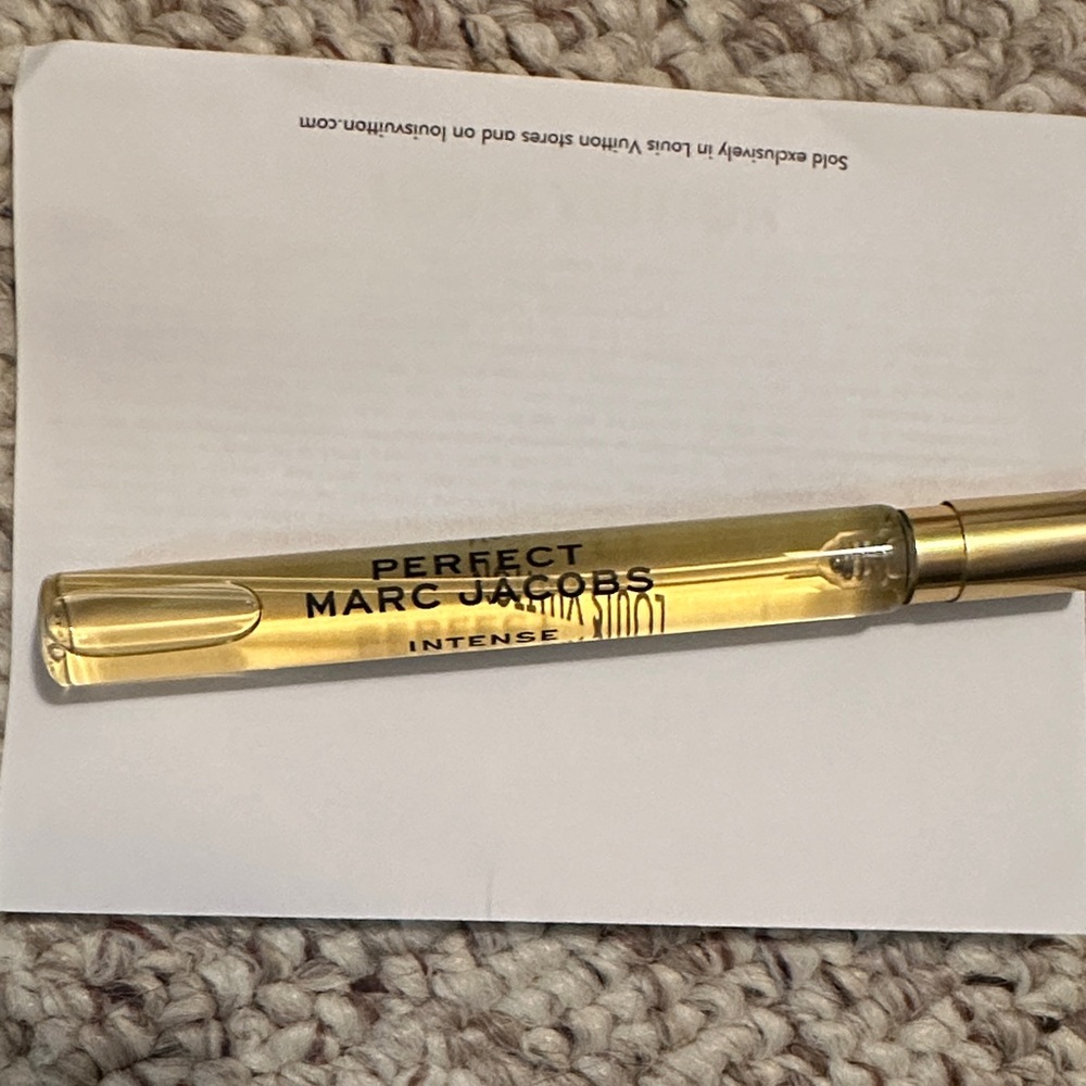 Marc Jacobs Perfect Intense Gold Spray-NEW
